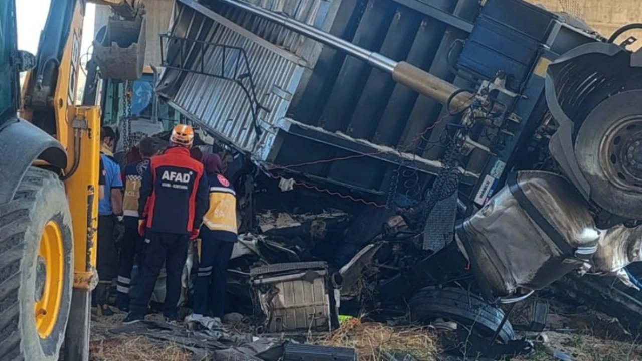 Gaziantep'te DEHŞET SAÇAN TRAFİK KAZALARI! 14 Kişi Hayatını Kaybetti