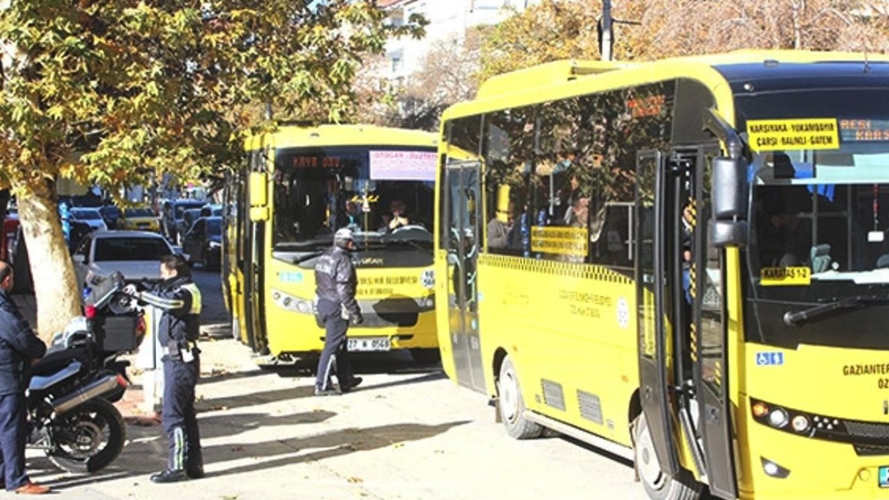 Gaziantep'te Halk Otobüsleri Adeta 'SAUNA'ya Dönüştü! Klimalar Neden Açılmıyor?