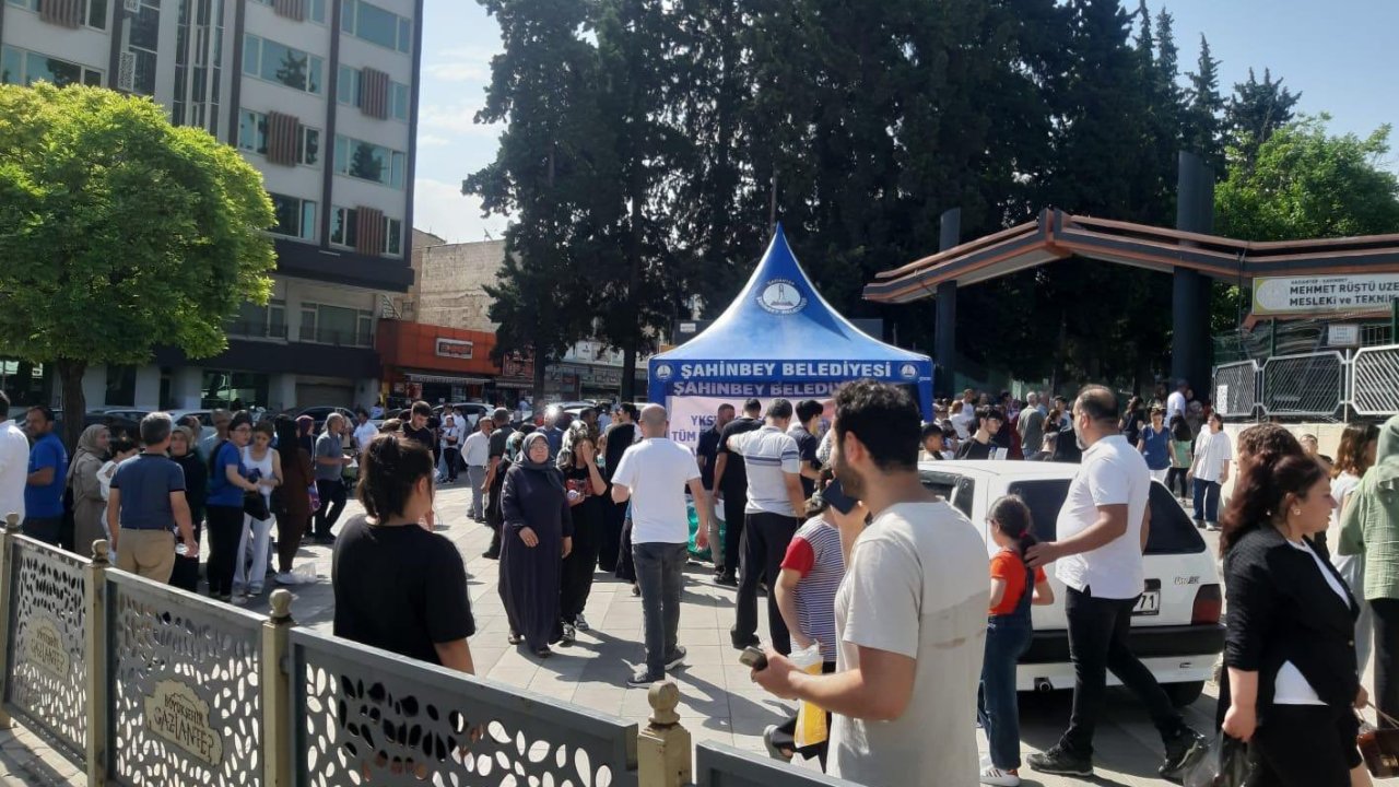 Şahinbey'den öğrencilere ve velilere DEV DESTEK