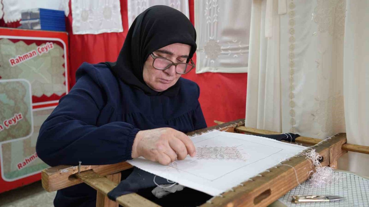Gaziantep'in ANTEP İŞİ NAKIŞLARINA TAM 43 YILLIK EMEK