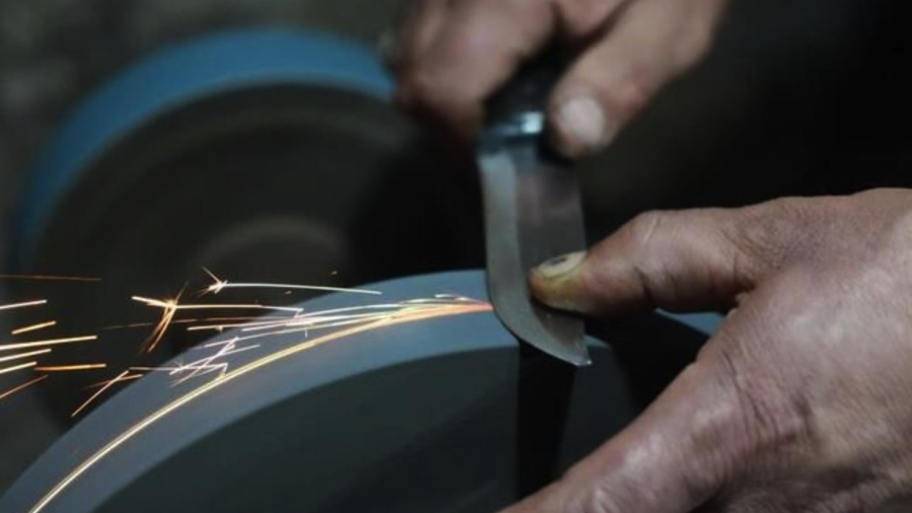 Gaziantep'te Bıçakçılar Bıçaklıyor! Bıçak Bileme Ücreti Cep Yakıyor