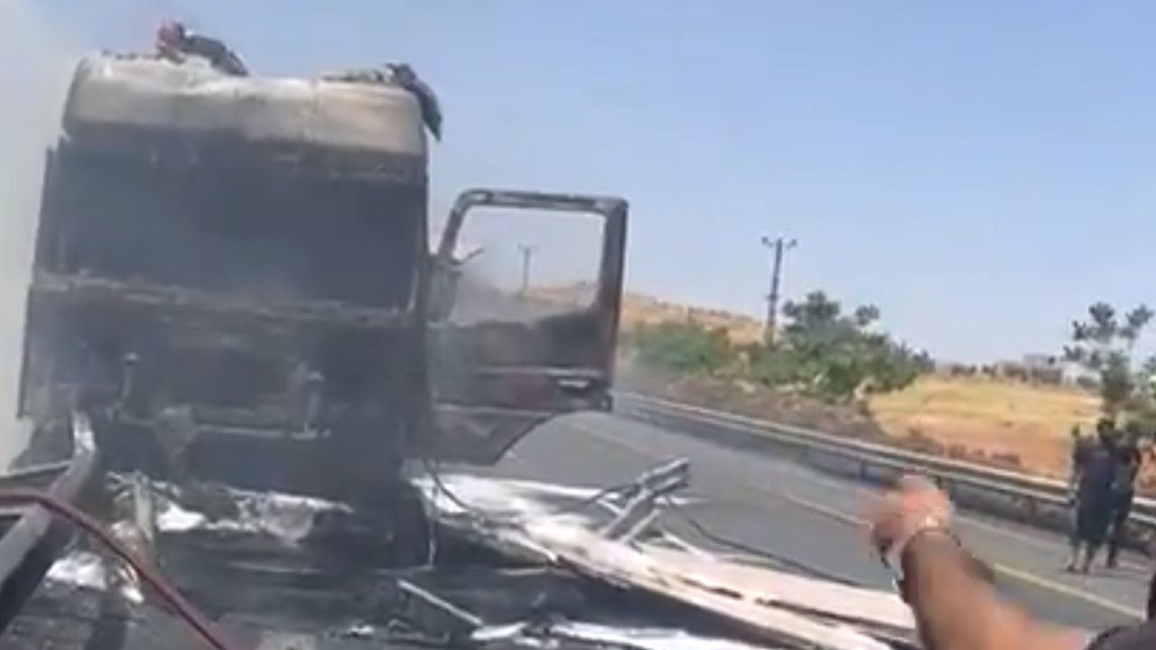 Gaziantep-Şanlıurfa Otoyolu’nda tır kazası!