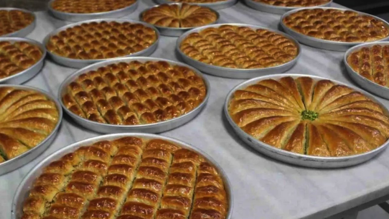 Gaziantep'te Tahmazoğlu Baklava Fiyatlarını İndirdi! Antep Baklavasına Talep 5 Kat arttı!