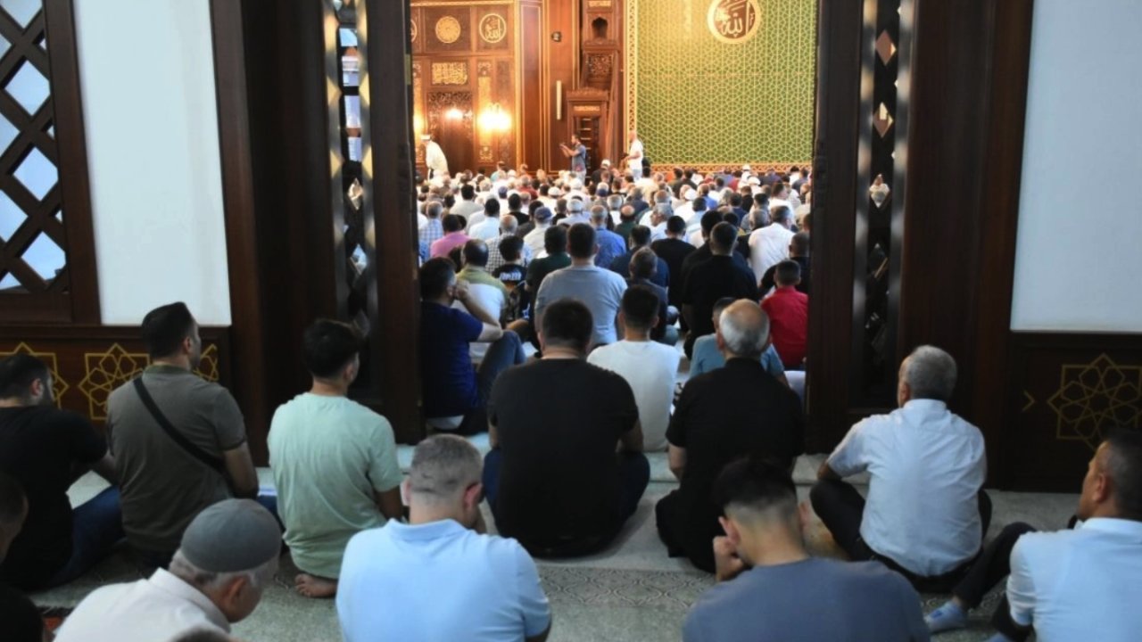 Gaziantep, Şanlıurfa, Kahramanmaraş, Malatya, Adıyaman ve Kilis'te Kurban Bayramı namazı kılındı