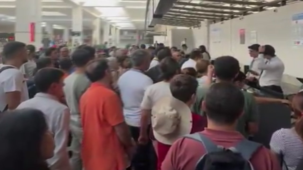 Gaziantep Havalimanı'nda RÖTAR ÇİLESİ BİTMİYOR! BU KEZ 13 SAATLİK AJET RÖTARI