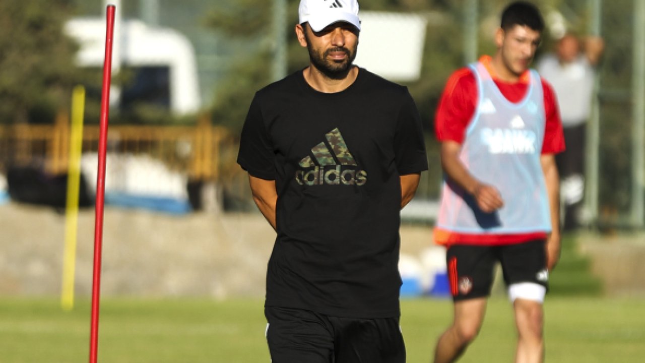 GAZİANTEP FK TEKNİK DİREKTÖRÜ SELÇUK İNAN'DAN FLAŞ AÇIKLAMALAR!