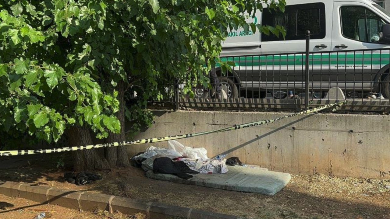 Gaziantep’te YAŞLI ADAMI ECEL PARK'TA BULDU! ÜZÜCÜ TARAFI: 'YAŞLI ADAMIN GİDECEK YERİ YOKTU!'