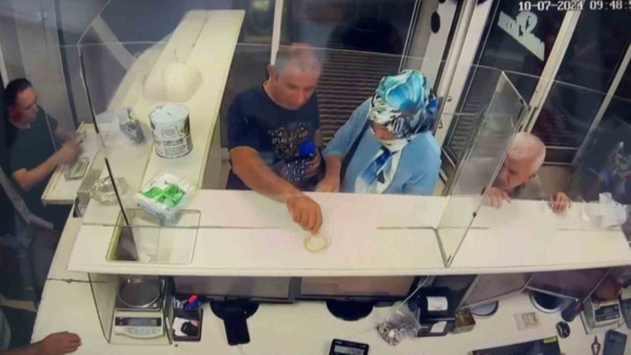 Gaziantep'te döviz bürosu çalışanından inanılmaz hata: 52 bin TL’ye mal oldu