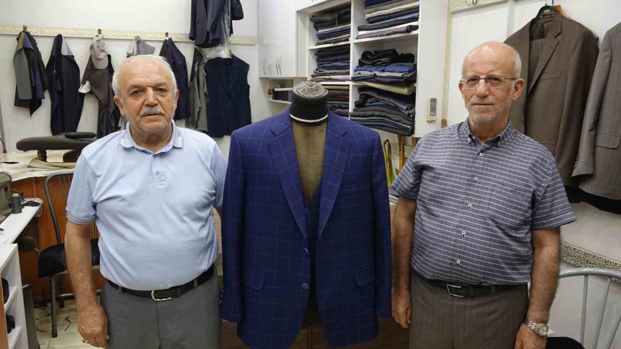 Gaziantep'te yarım asırdır aynı iş yerinde terzilik yaparak mesleği ayakta tutuyorlar