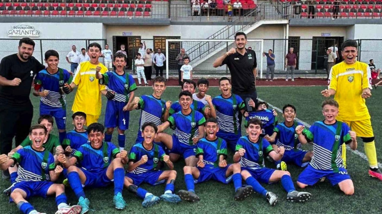 Şehitkamil U13 Futbol Takımı “namağlup şampiyon”