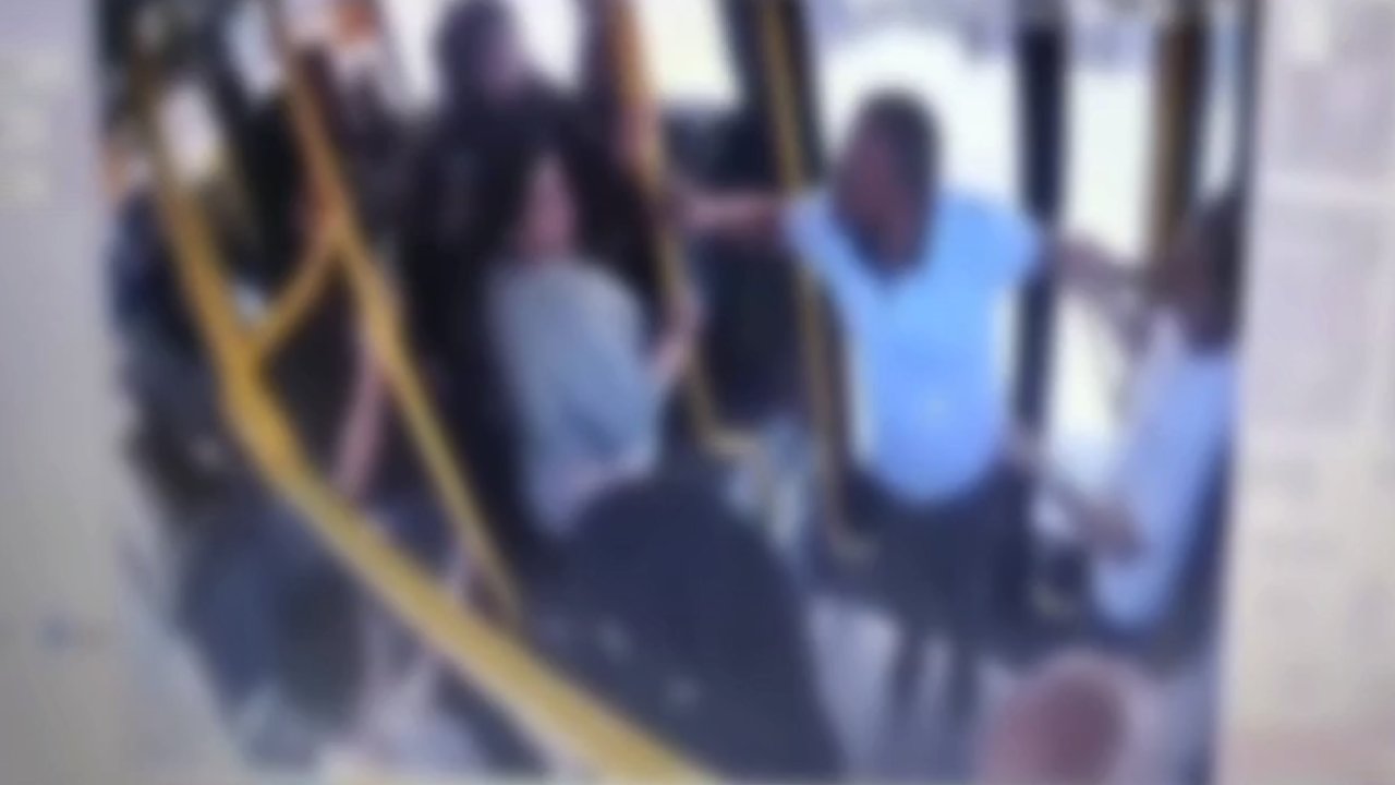 Gaziantep'te Özel Halk Otobüsünde TACİZ İDDİASI! TACİZCİ LİNÇ EDİLİYORDU İşte O Anlar!