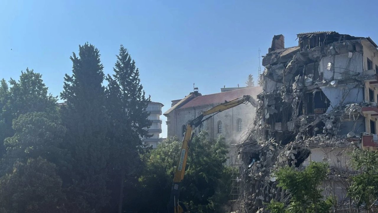 Gaziantep'te Yıkım İşlemleri Titizlikle Devam Ediyor!