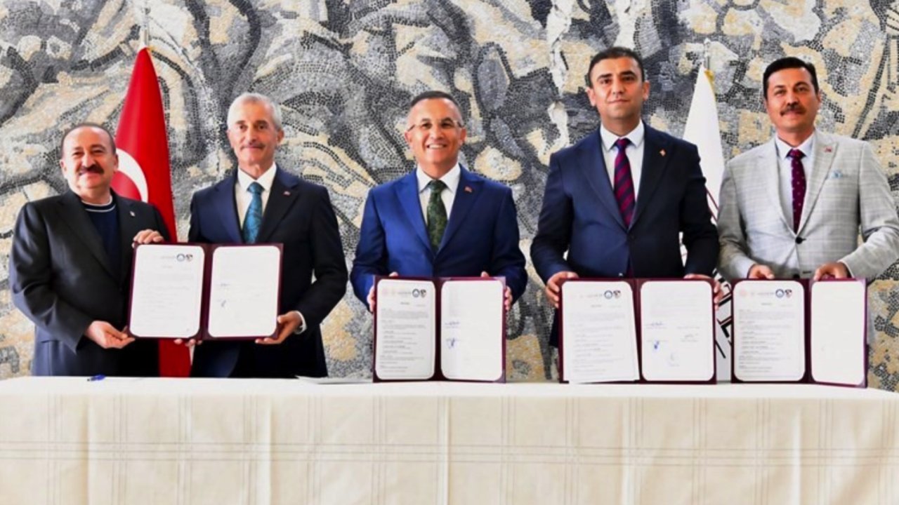 Mehmet Tahmazoğlu'ndan hem eğitime hem spora destek!