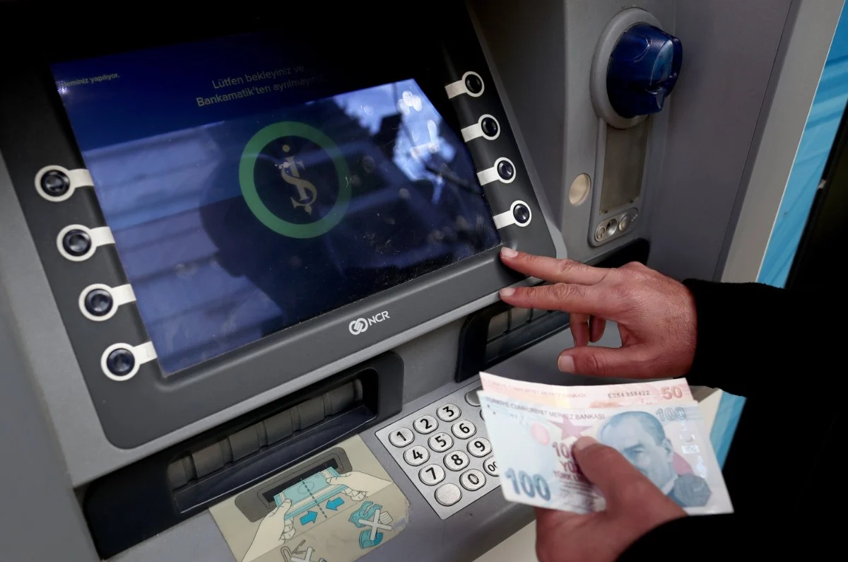 ATM’lerde yeni dönem: 1 Ocak'tan sonra para çekme ve yatırma işlemleri değişiyor