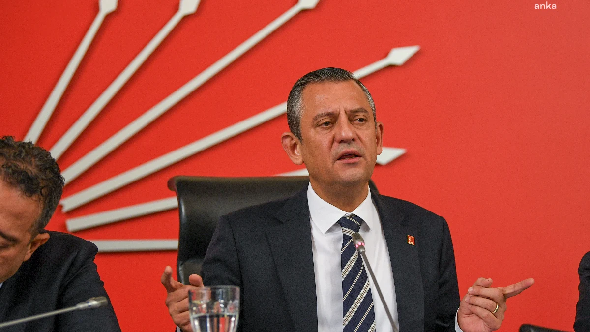 Özgür Özel: "Atatürk'e Sağlanan Konfor Bende Yok"