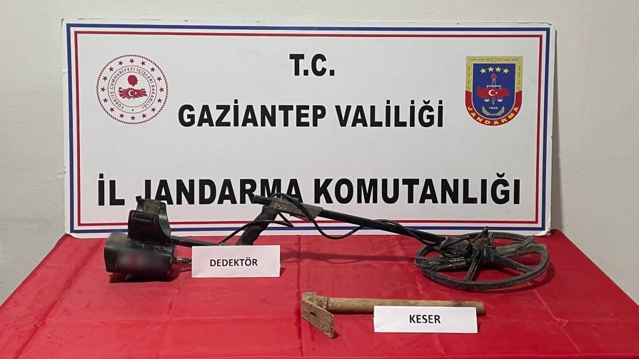 Gaziantep'te define bulmak için kaçak kazı yapan şahıs suçüstü yakalandı