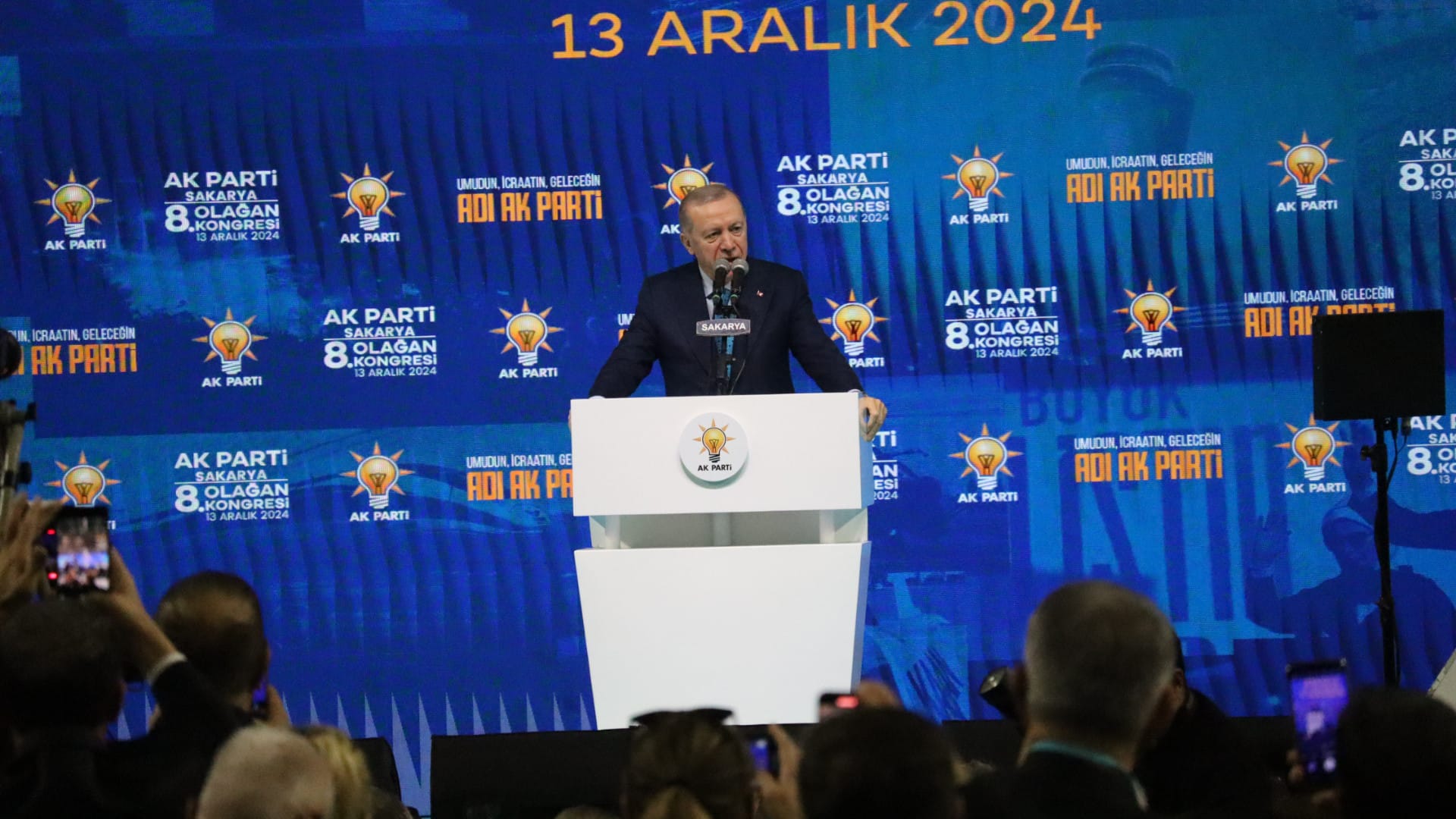 CumhurBaşkanı Erdoğan: "Morali bozulan vatandaşlarımızın olduğunu görüyoruz"