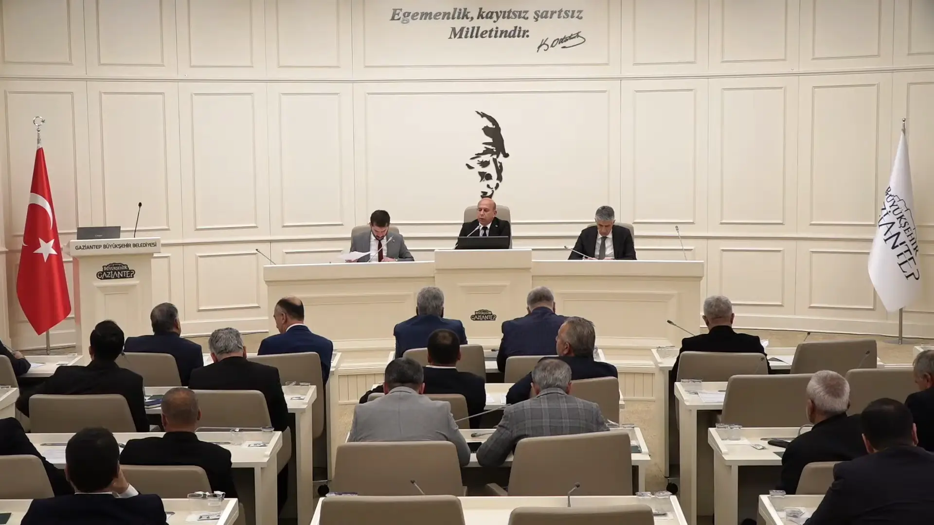 Gaziantep'in muhtelif yerlerinde kreşe ihtiyacımız var! Başkan Uğur hayırseverlere seslendi