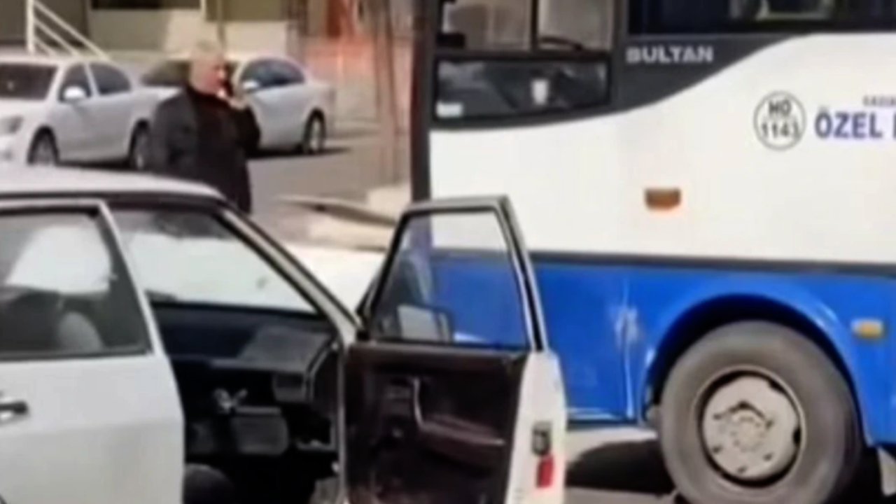 Gaziantep’te Halk Otobüsü ile Otomobil Çarpıştı!