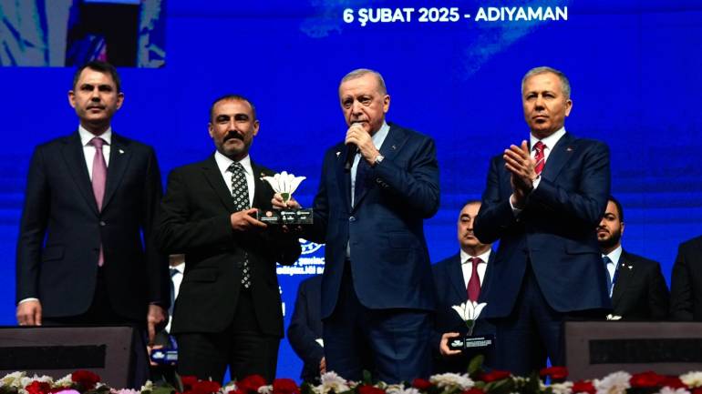 Erdoğan'dan Tuncay Yıldırım'a Plaket