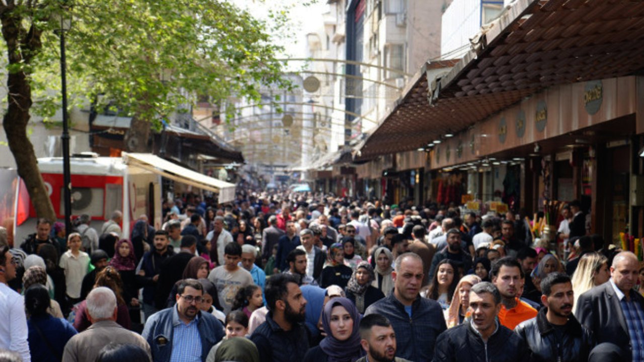 Artan da var, azalan da, İlçe ilçe Gaziantep’in nüfusu!