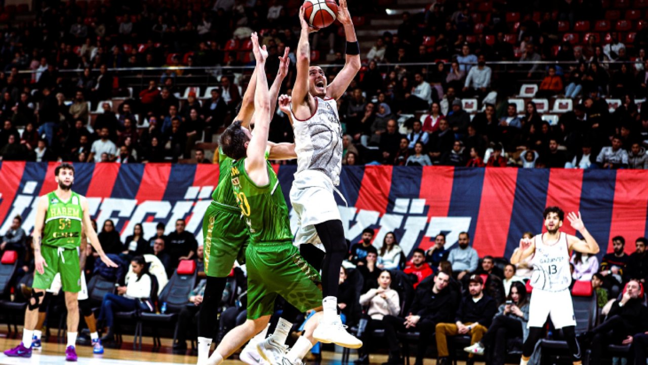 Gaziantep Basketbol tek sayıyla kazandı: '82-81'