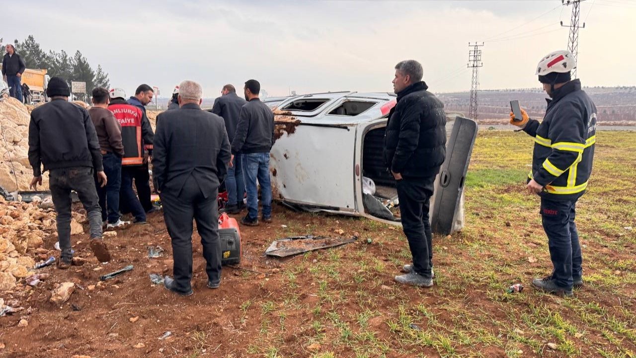 Şanlıurfa - Gaziantep karayolunda trafik kazası: 2 yaralı