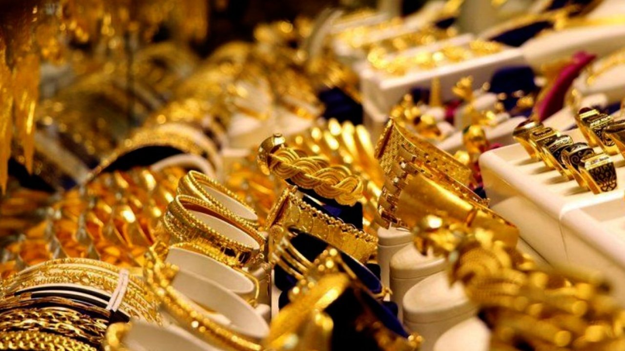 Gram altın aldı başını gitti, an itibariyle yeni seviyesinden işlem görüyor! 17 Şubat 2025 Gaziantep anlık altın fiyatları