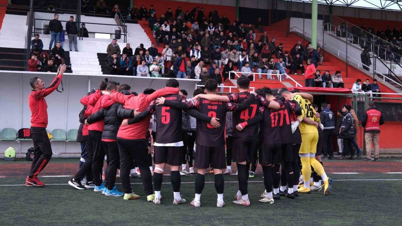 Şehitkamil Belediyespor doludizgin galibiyet serisini 4 maça çıkardı