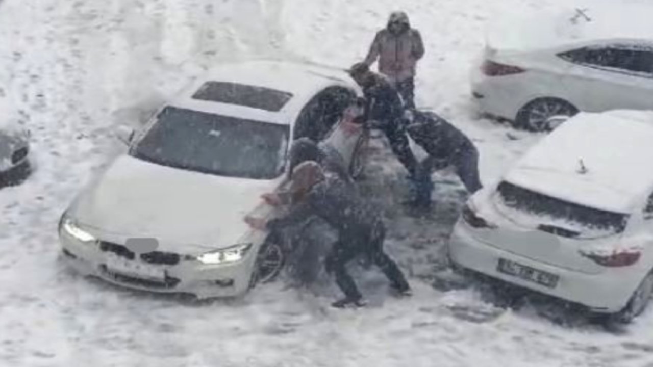 İstanbul’da kar yağışı krizi! Trafik yüzde 90 seviyesine ulaş
