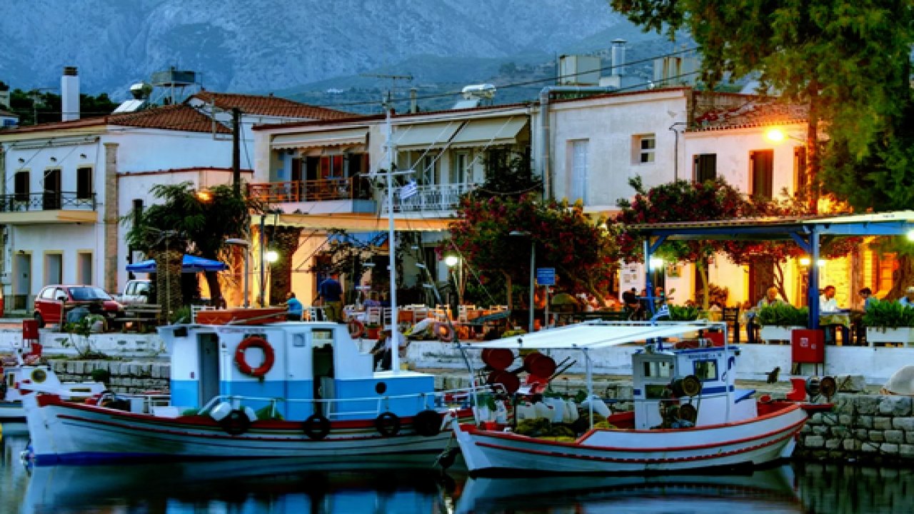 Kuşadası'ndan Samos'a Geçmek İçin Ne Gerekli?