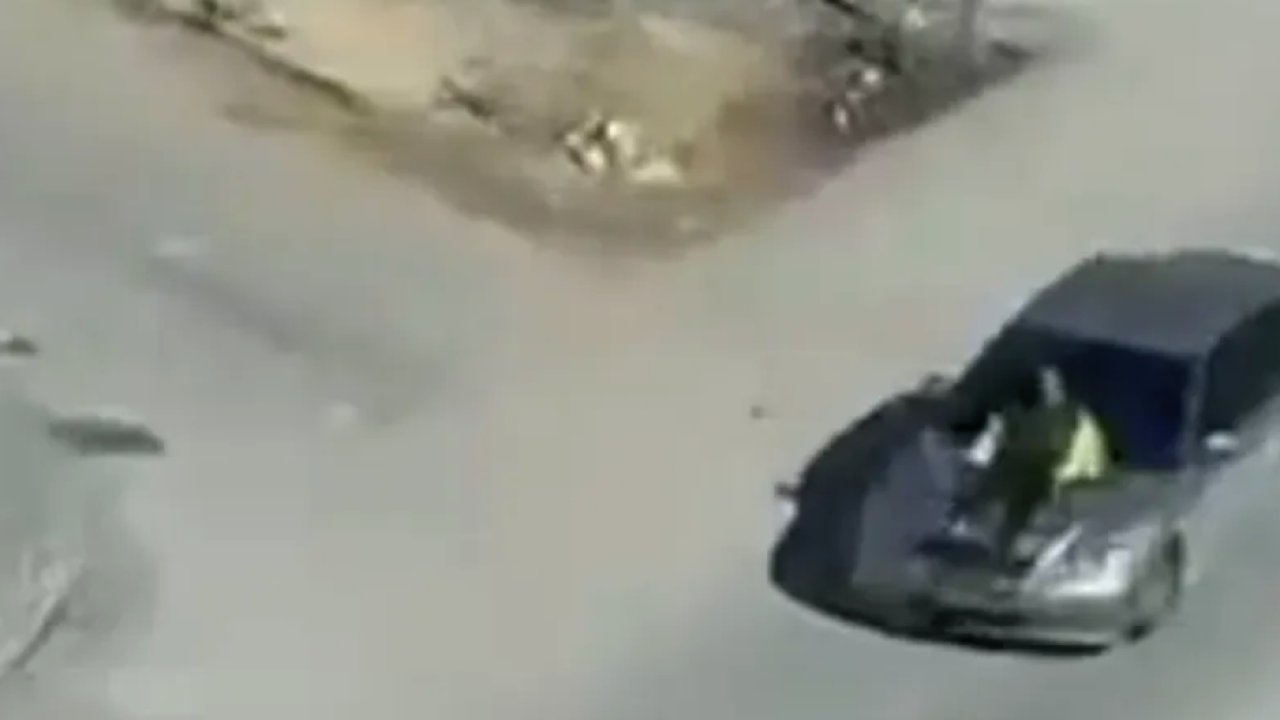 Gaziantep'te aracın kaputuna çocuk oturtan kişiye ceza