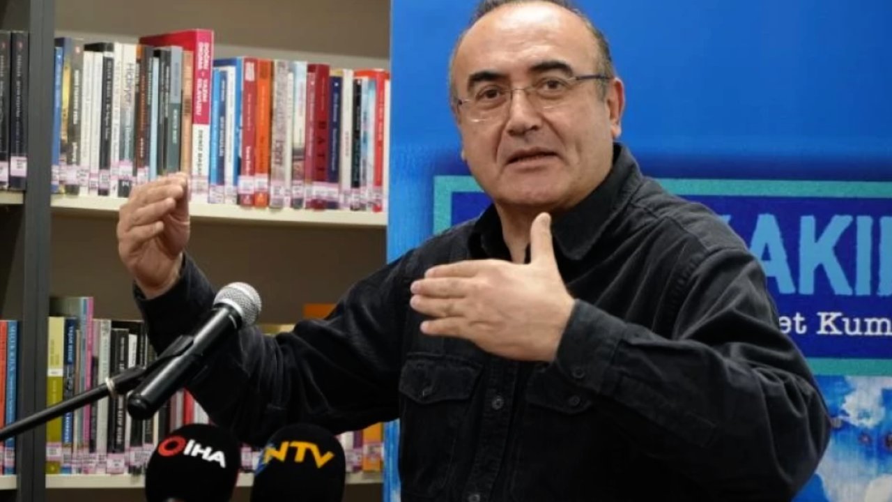 Şair ve yazar Sunay Akın'ın "Koyu Mavi Memleket Kumaşı" adlı yeni kitabı Gaziantep'te tanıtıldı