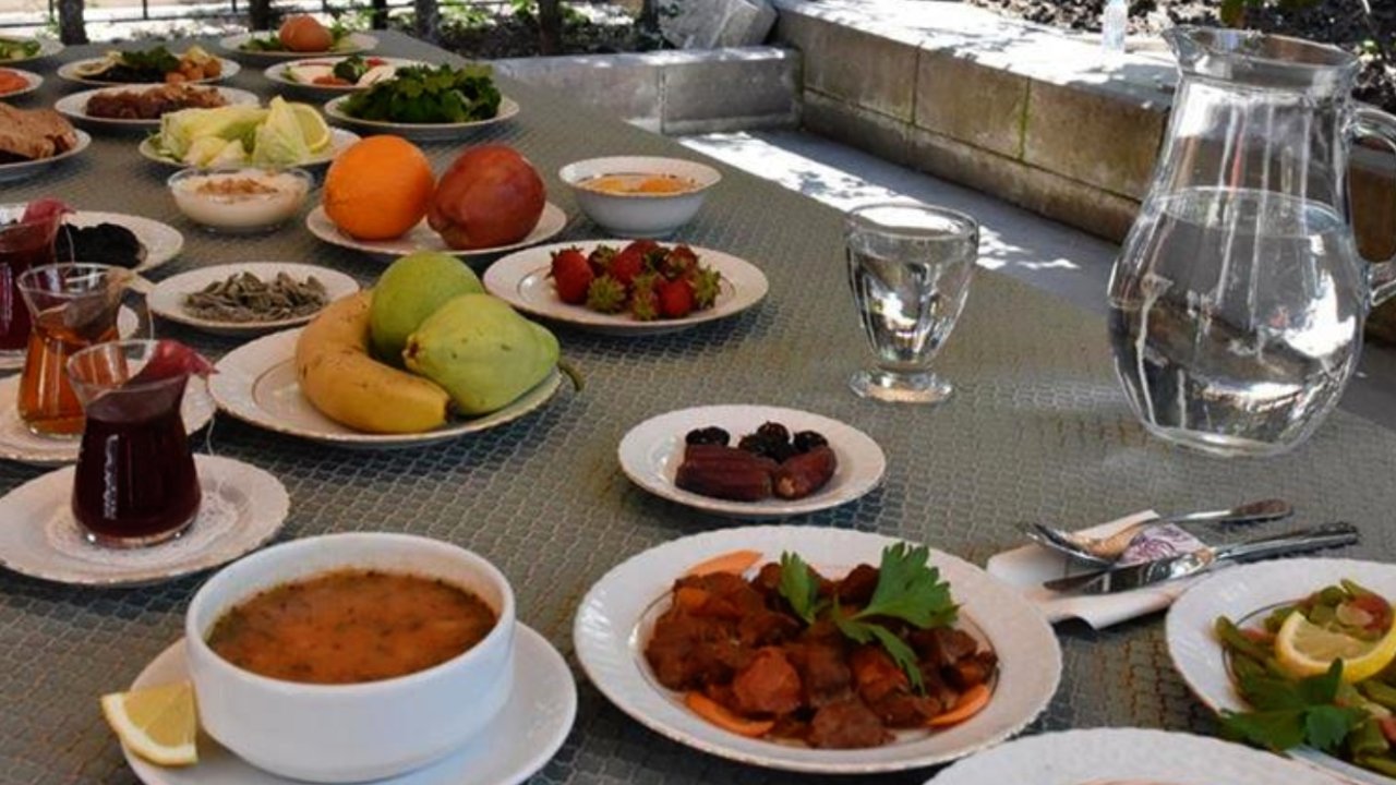 Gaziantep'te İftar sofraları, Ramazan'ın yirmi dokuz günü hizmet verecek.