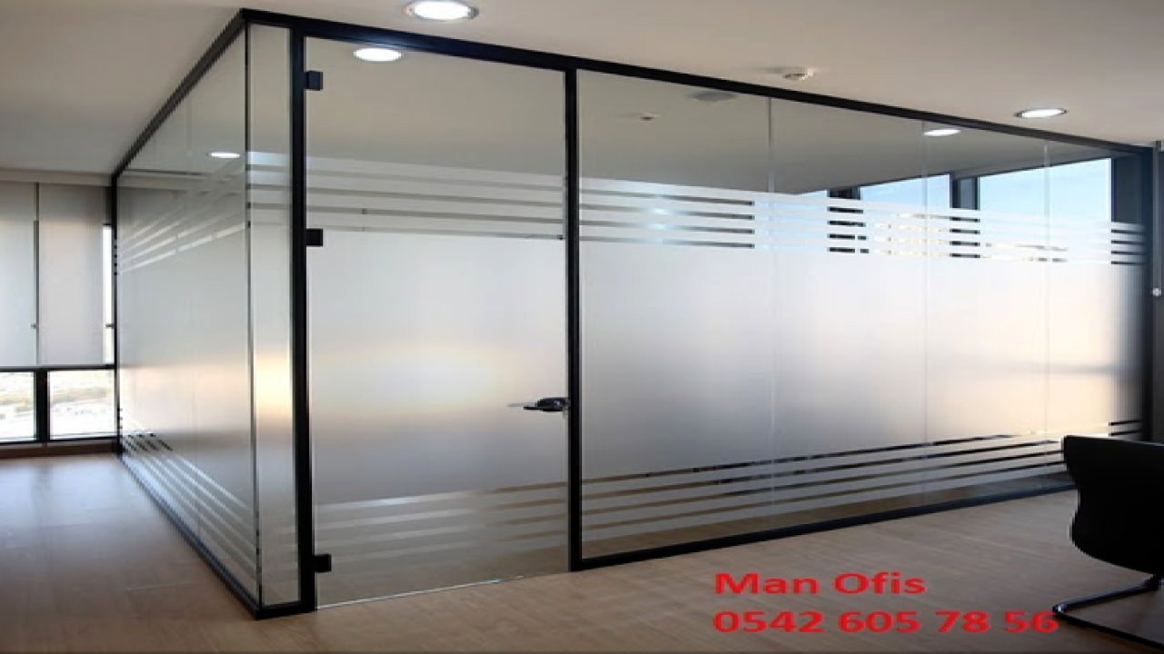 Bölme Duvar Sistemleri: Ofisler İçin Verimli ve Şık Çözümler