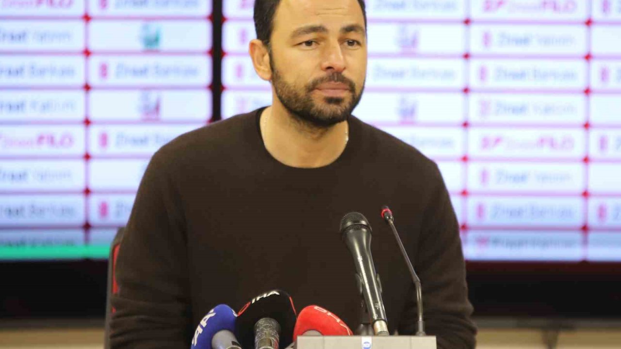 Gaziantep FK Teknik Direktörü'nden Tuhaf Açıklama: 'AMACIMIZ LİGDE KALMAK!'