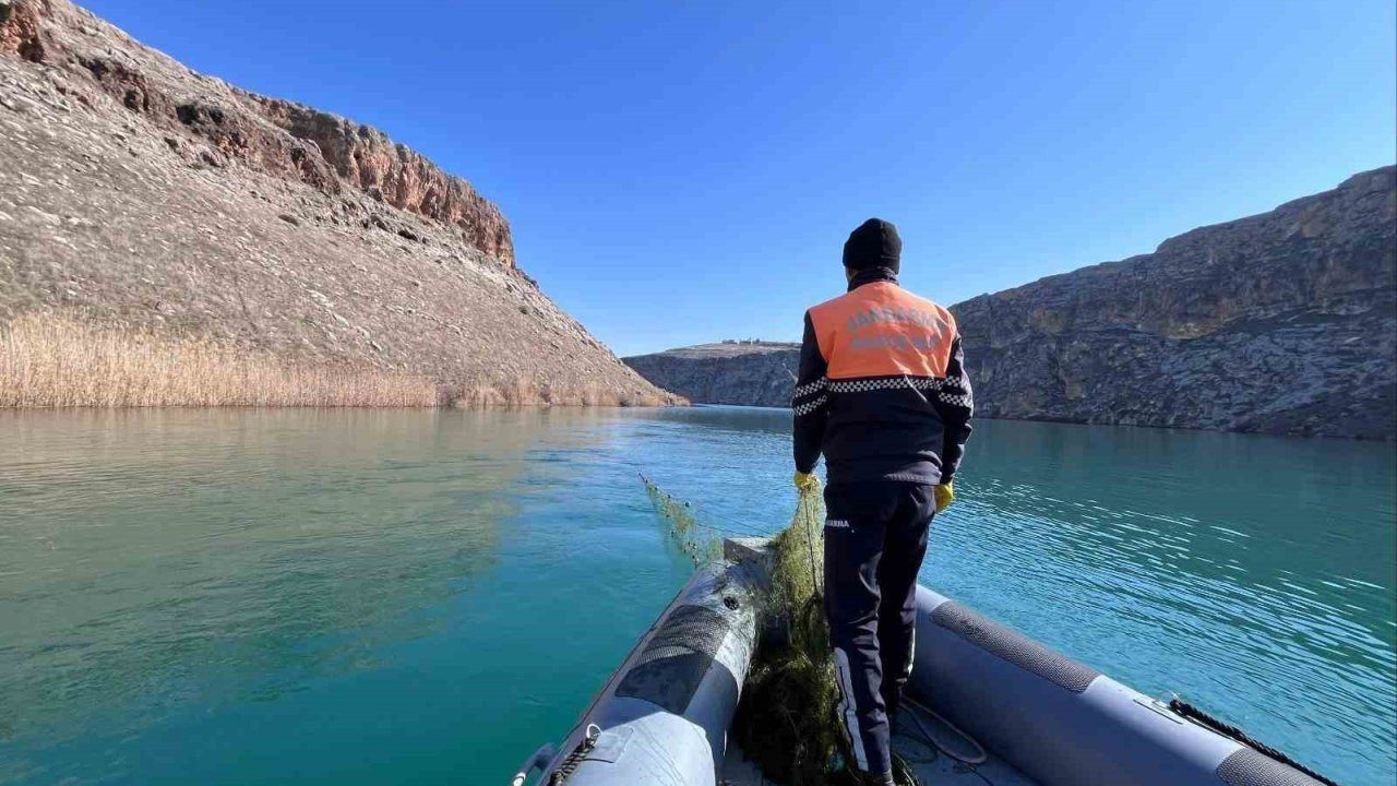 Ağ ile avlanma yasağına uymayan 3 şahıs Gaziantep'te suçüstü yakalandı
