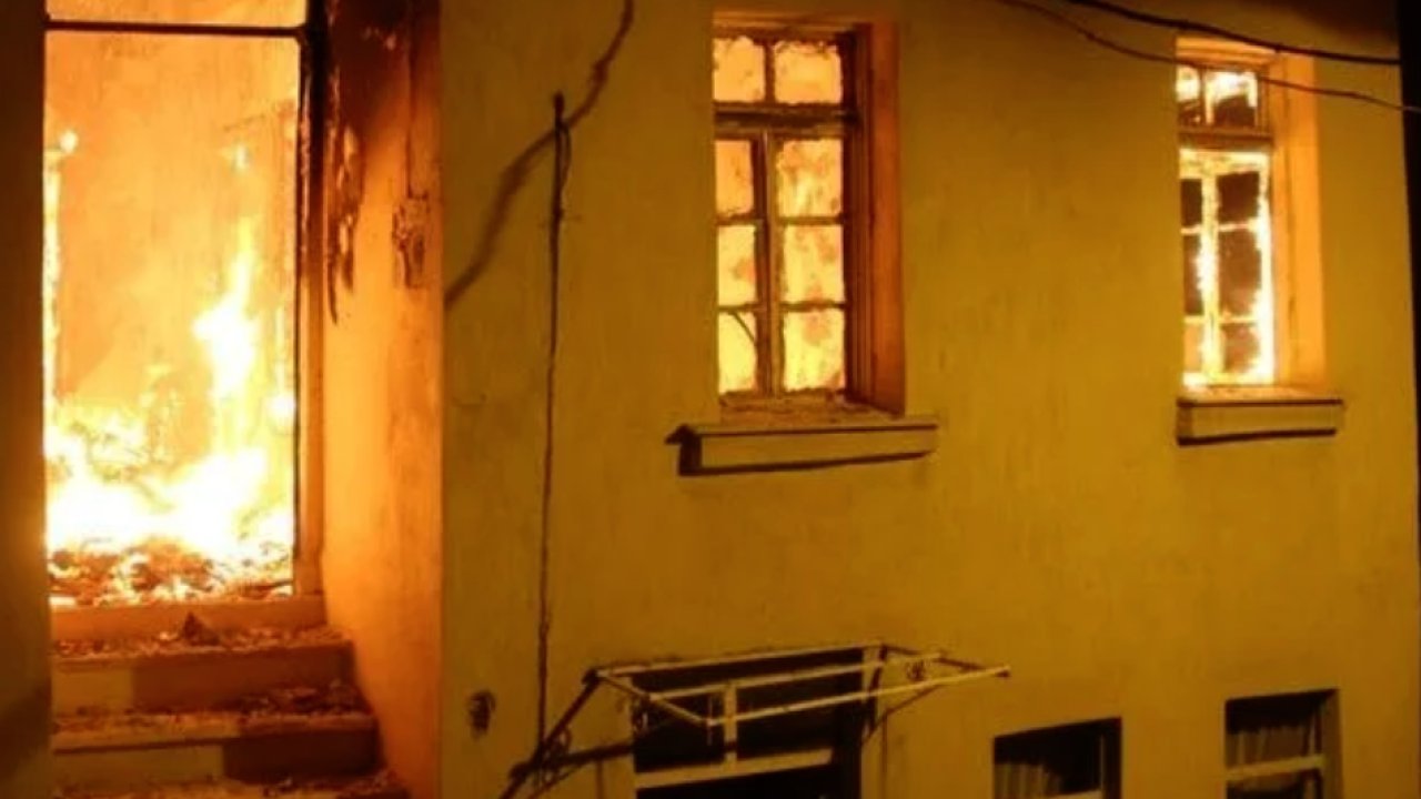 Gaziantep'te evde çıkan yangında bir kişi yaralandı.