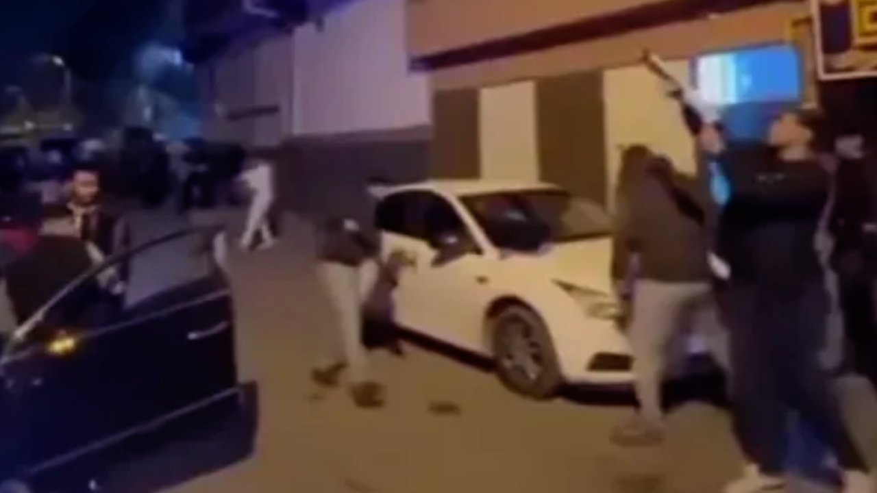 Gaziantep'te Silahlarla Ateş Açıldı: 3 Kişi Kontrolsüz Ateşle Paniğe Neden Oldu
