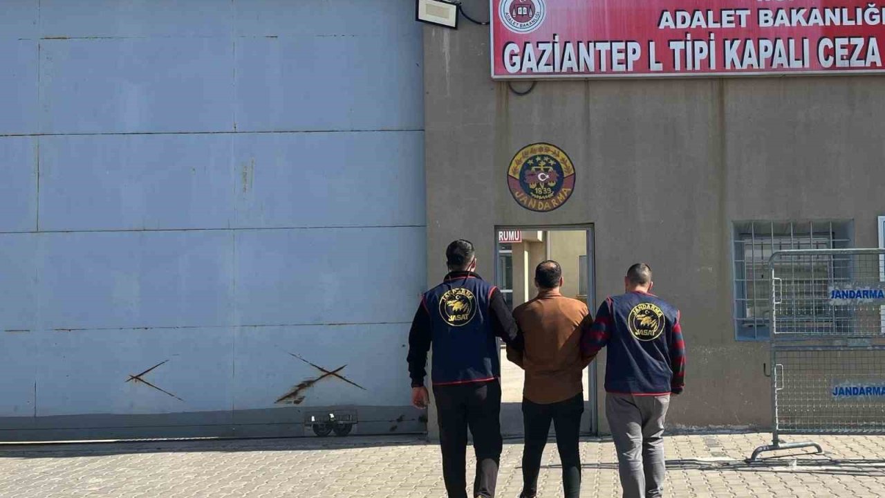 Gaziantep’te 20 yıl hapis cezası ile aranan dolandırıcı yakalandı