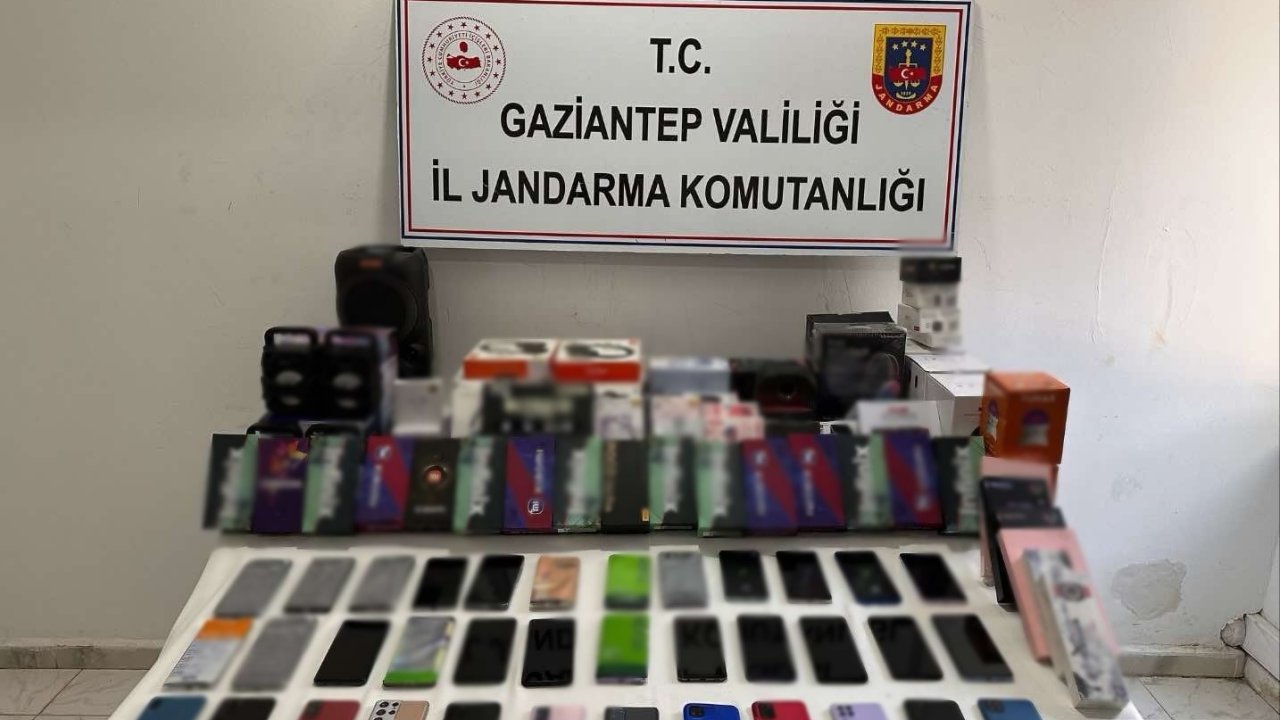 Gaziantep’te 1,4 milyon TL değerinde kaçak malzeme ele geçirildi: 2 gözaltı