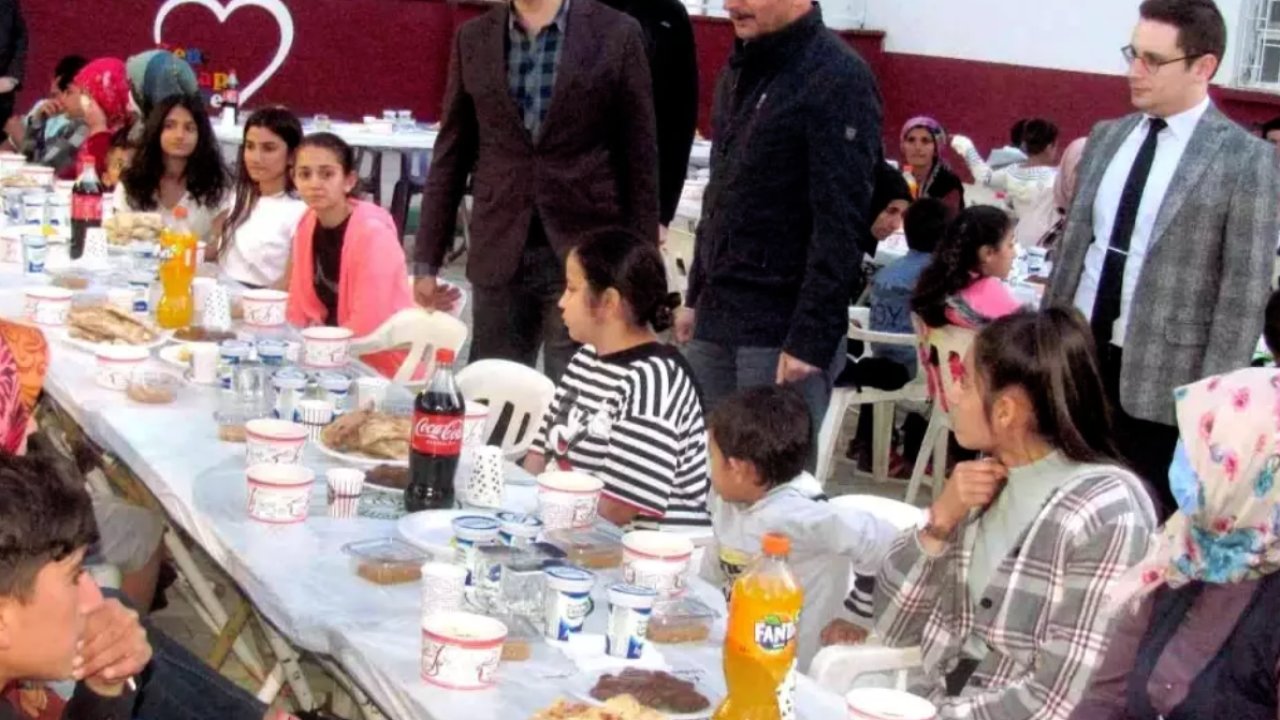 Araban'da öksüz ve yetim çocukların yüzü güldü