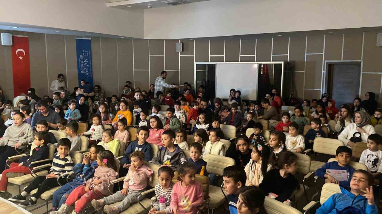 Gaziantep'te Ramazan Ayı’nda Çocukların Yüzü Gülüyor