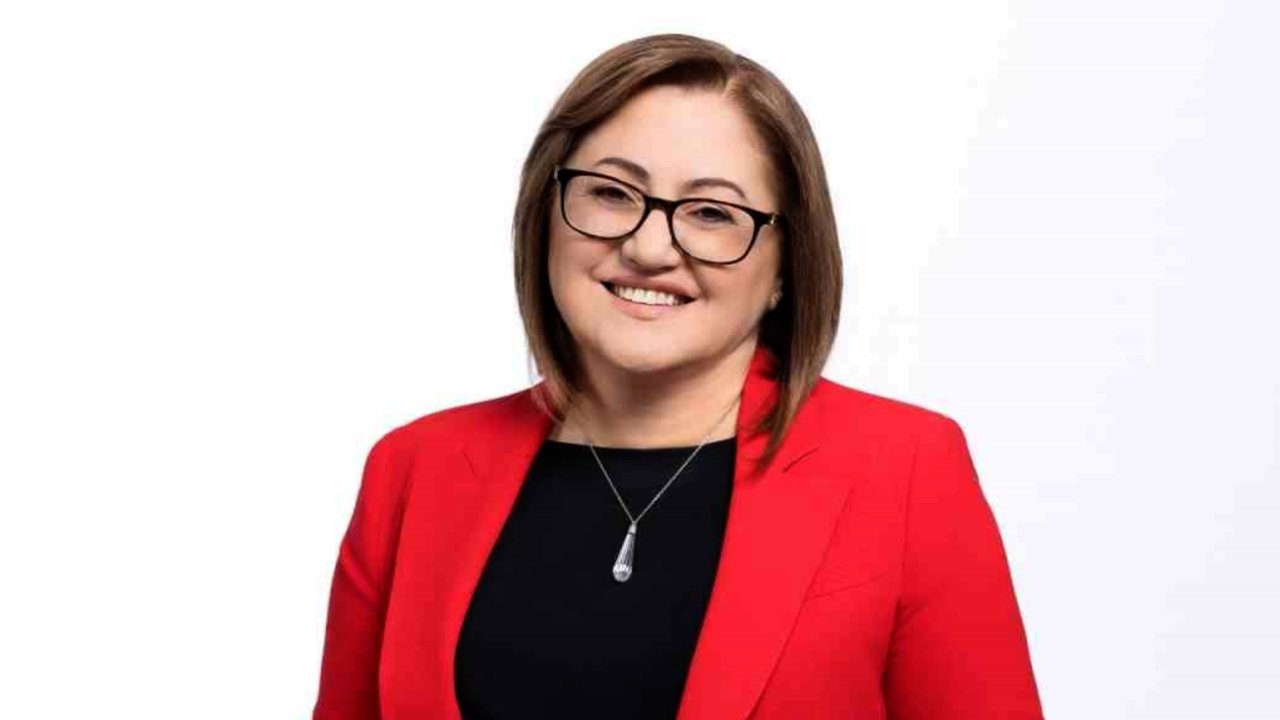 Fatma Şahin Ücresiz Olarak Kimleri Umreye Yollayacak? Başvuru Şartları Açıklandı