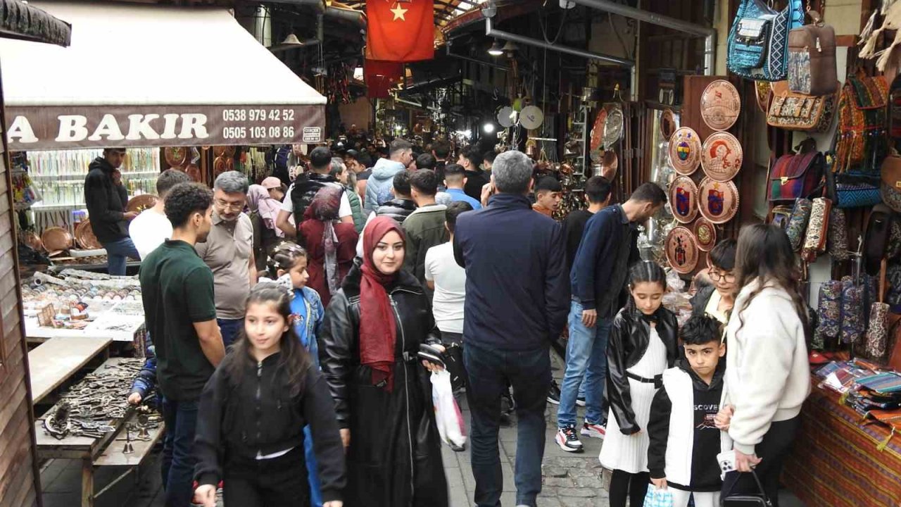 Gaziantep turist akınına uğradı