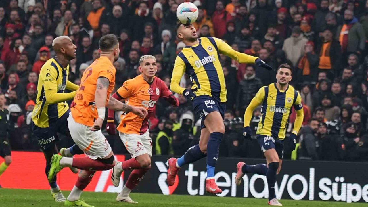 Fenerbahçe’de hedef derbiyi kazanıp yarı finale yükselmek