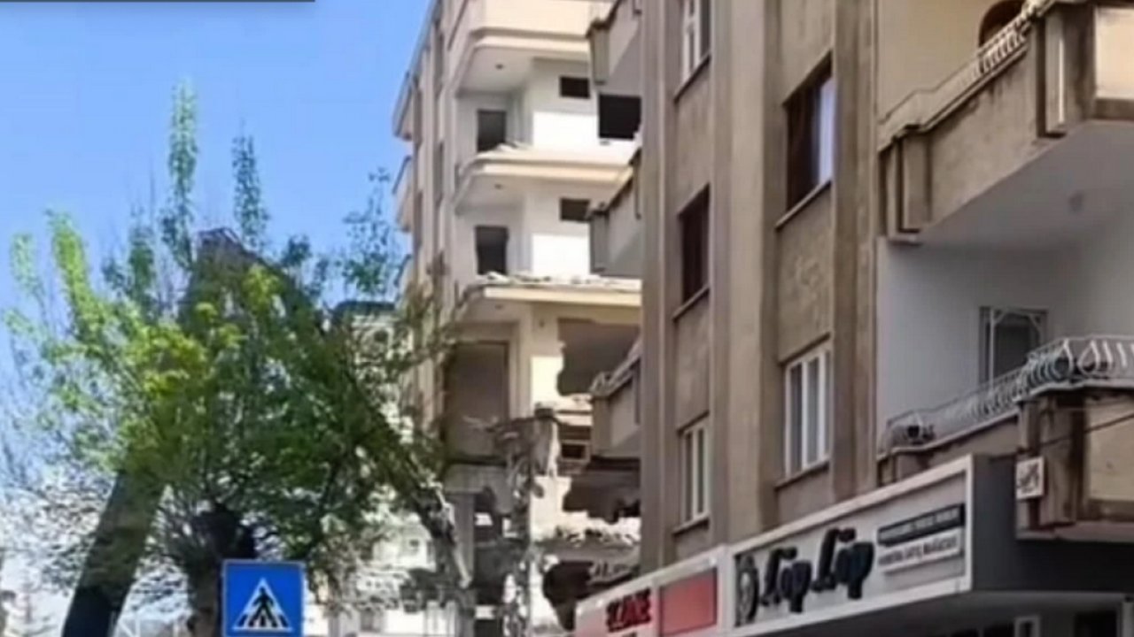 Gaziantep'te O Bina Sonunda Yıkıldı