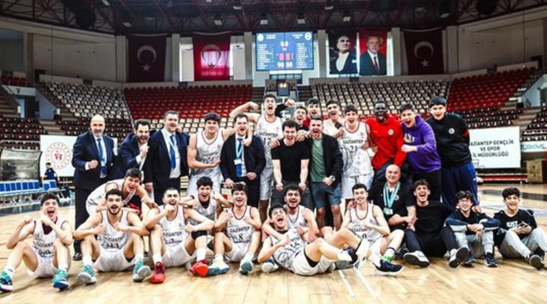 Gençler Parkede Şov Yaptı: Gaziantep Basketbol, Fenerbahçe’yi Devirdi!