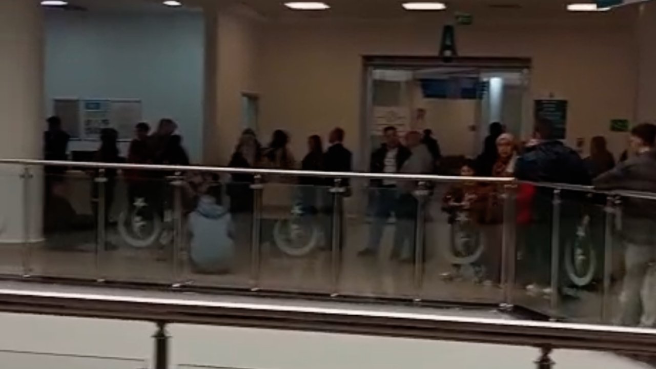 Gaziantep'te Hastanelerde Sistem Çöktü: Uzun Kuyruklar Oluştu