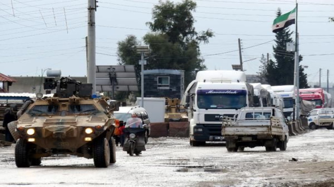 Cerablus'a askeri sevkiyat sürüyor